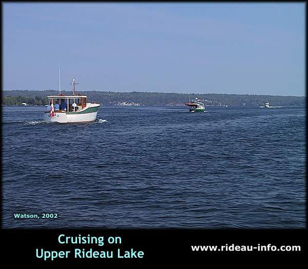 Boating on Upper Rideau Lake
