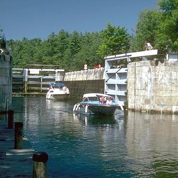 Boats Leaving Davis Lock