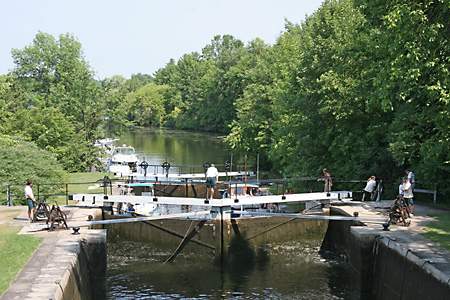 Lower Locks at Long Island Lockstation